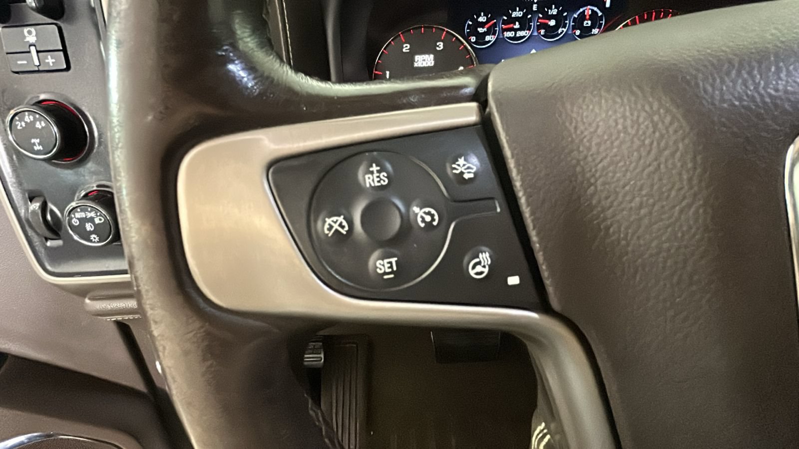Used 2015 GMC Sierra 3500 Denali AWD/4WD image 17