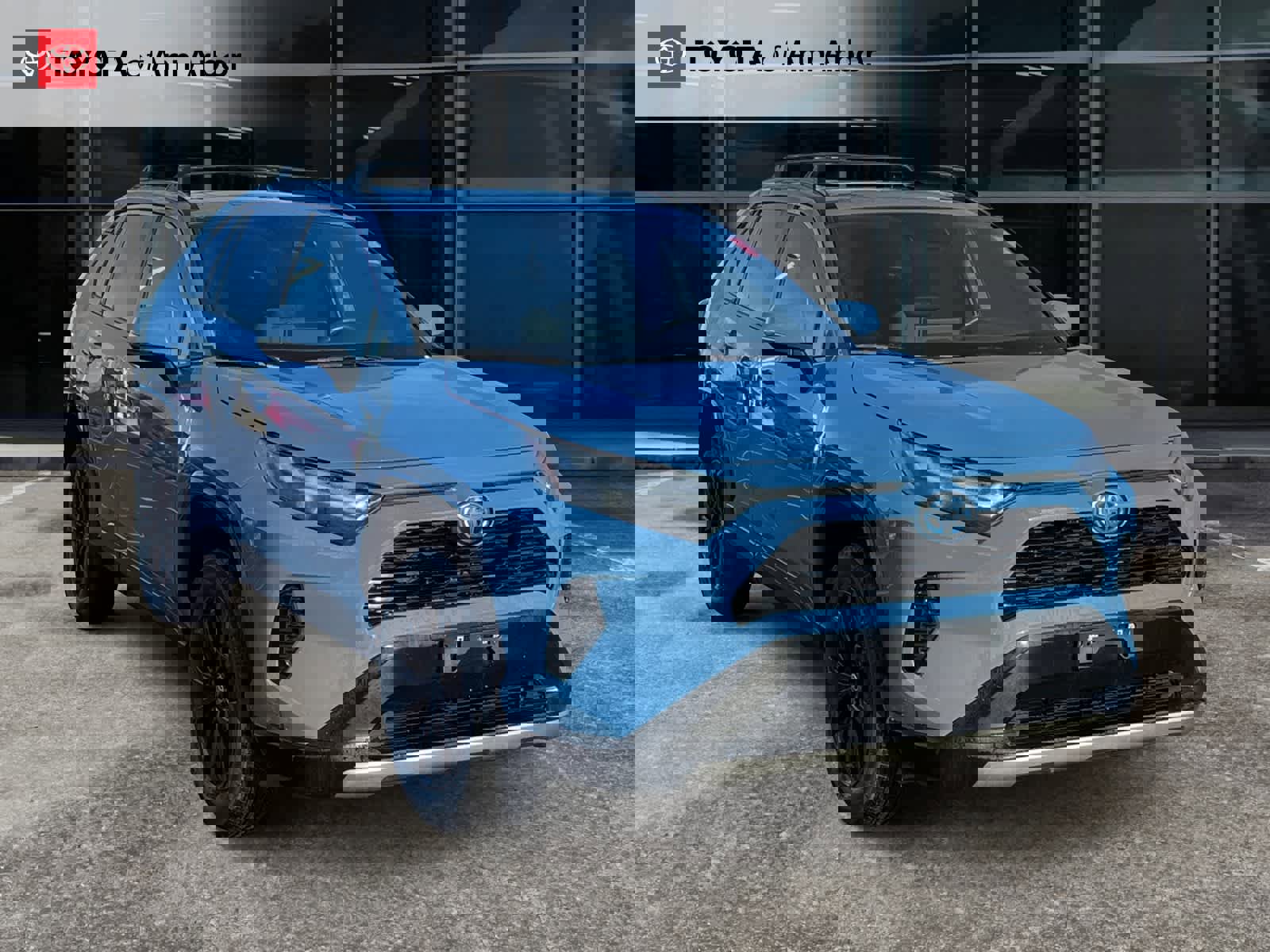 Used 2022 Toyota RAV4 SE video 1