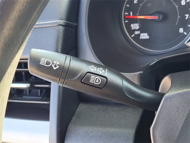 Used 2022 GMC Terrain SLE w/ Driver Convenience Package image 16