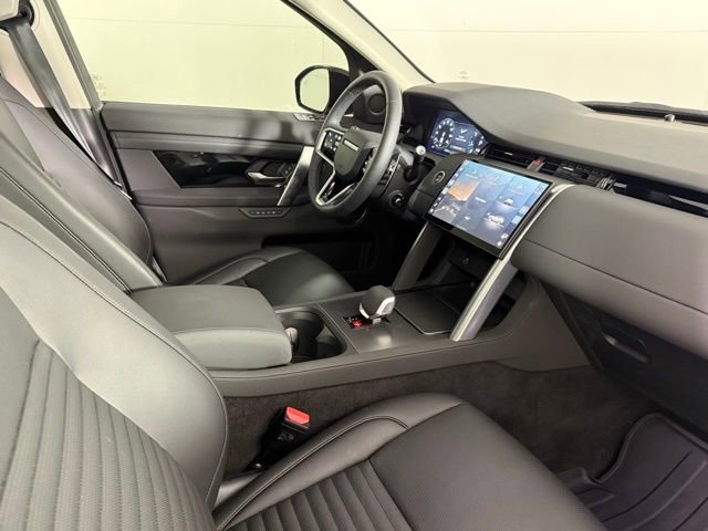 Used 2025 Land Rover Discovery Sport S image 33