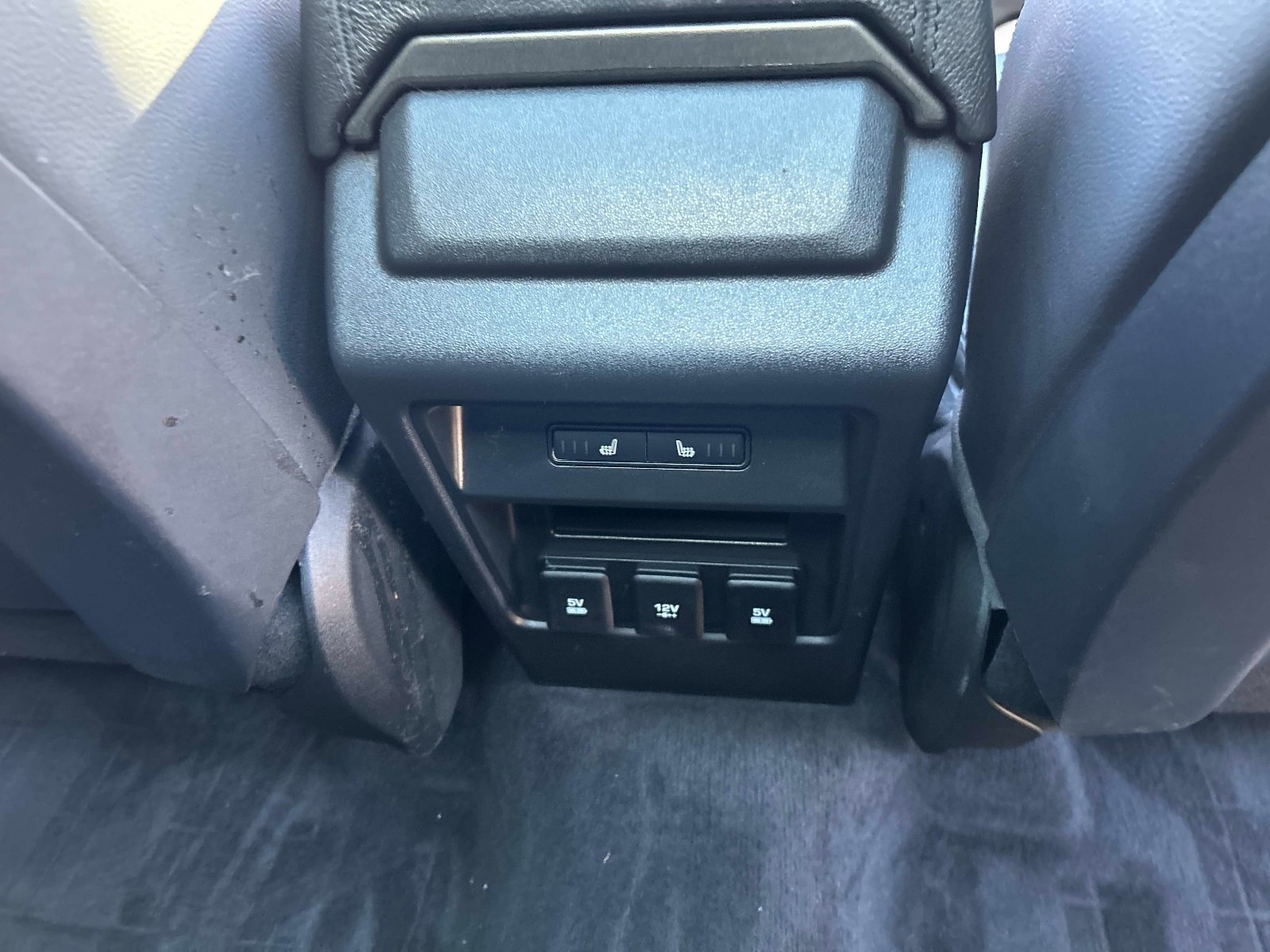Used 2019 Land Rover Discovery Sport Landmark AWD/4WD image 15