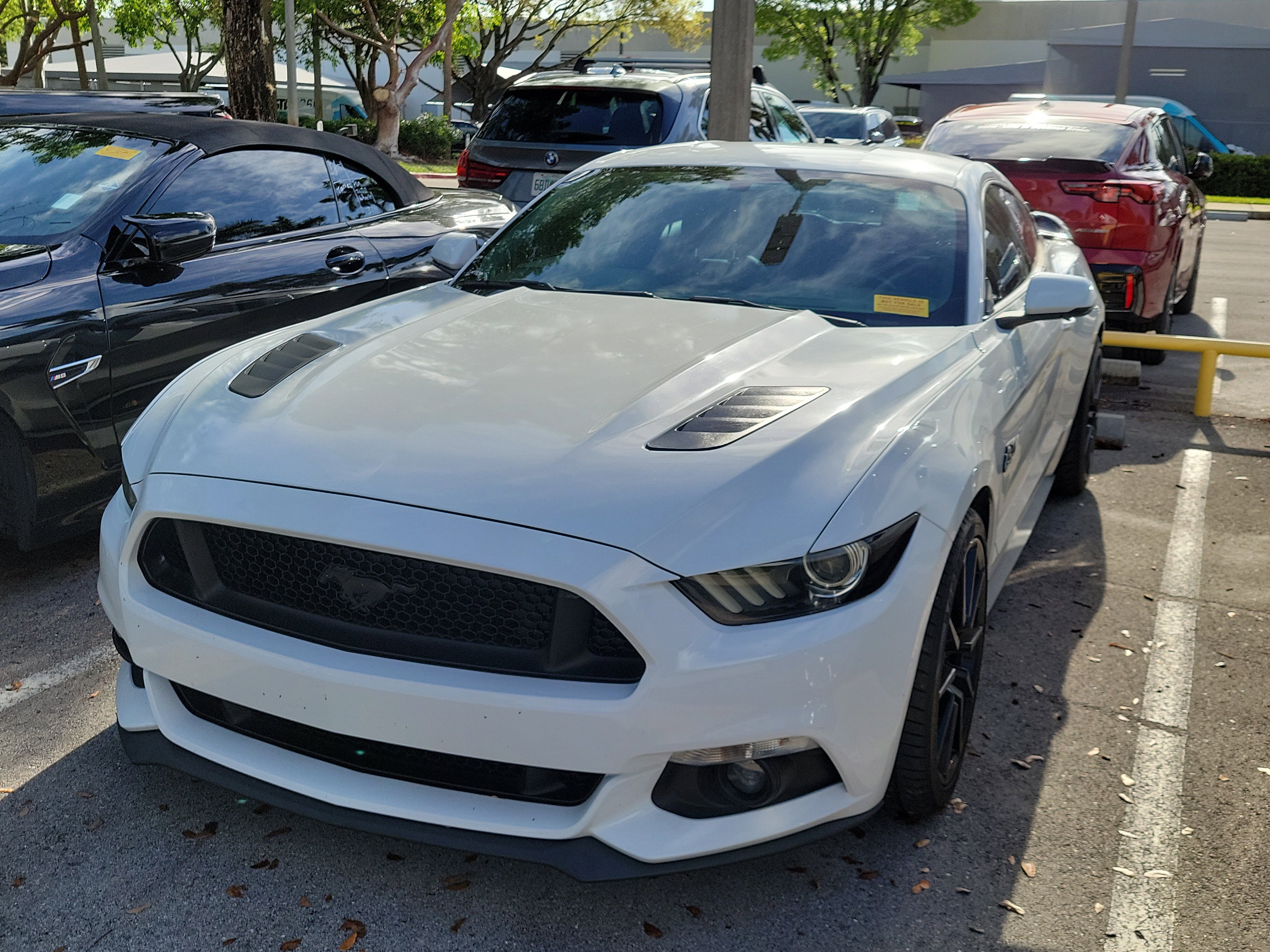Used 2017 Ford Mustang GT Premium RWD image 3