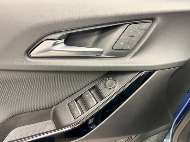 Certified 2025 Chevrolet Equinox RS w/ Safety and Technology Package AWD/4WD image 19