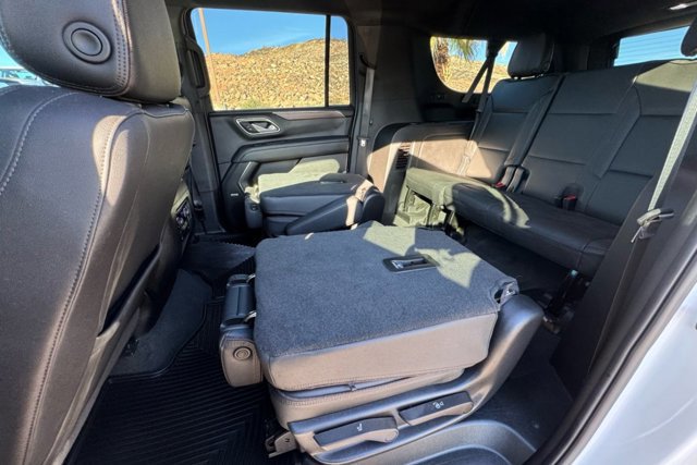 Used 2022 Chevrolet Suburban High Country image 10