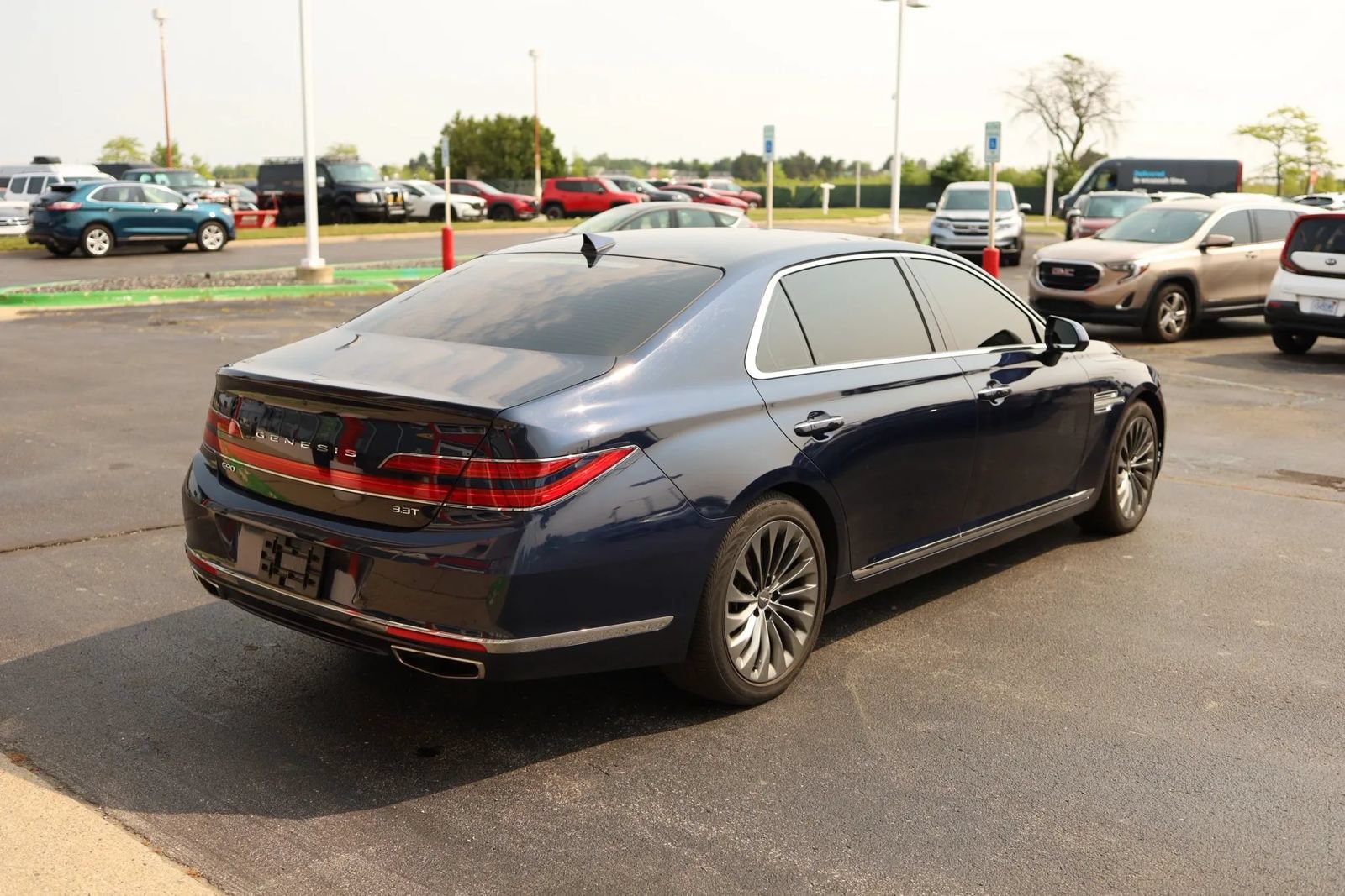 Used 2020 Genesis G90 3.3T Premium RWD image 5