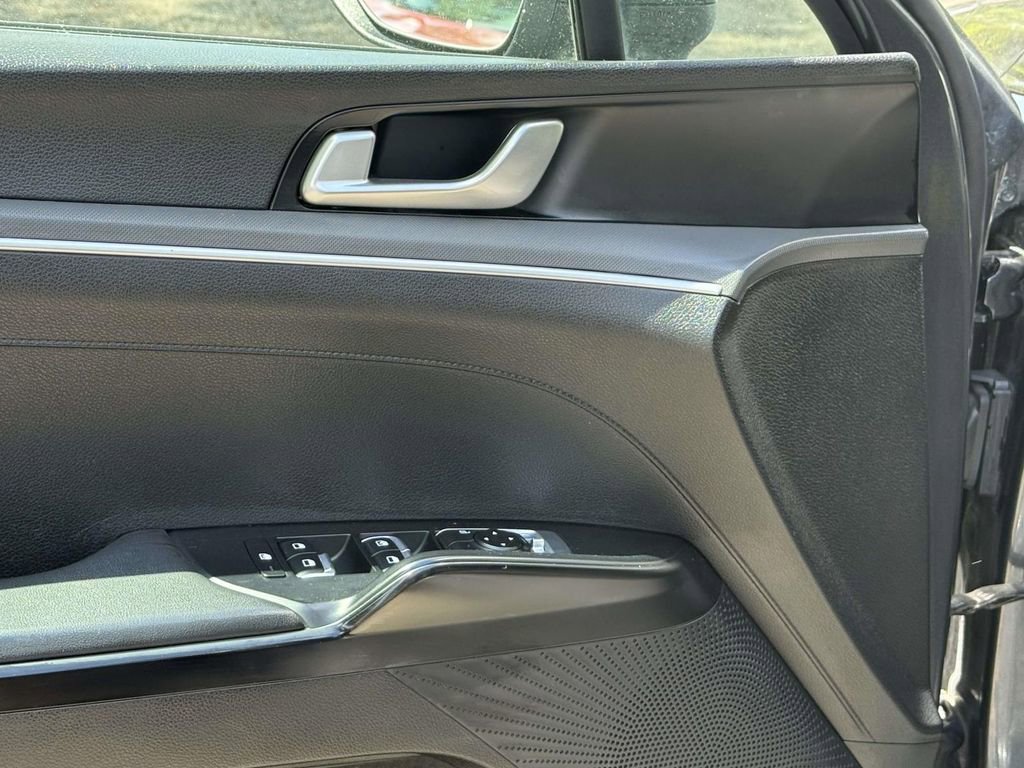 Used 2021 Kia K5 LXS FWD image 24