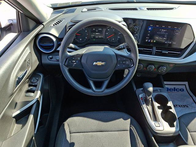 Certified 2025 Chevrolet Trax LS w/ LS Convenience Package FWD image 12