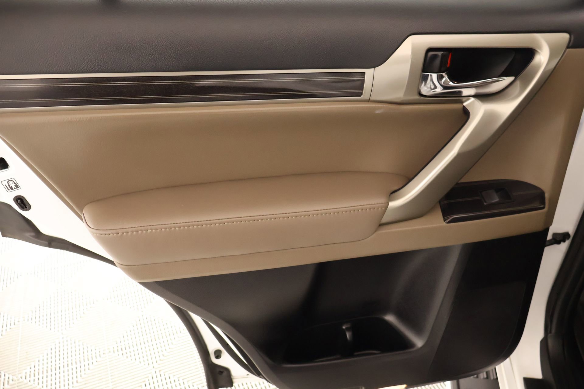 Used 2021 Lexus GX 460 Premium w/ Premium Package image 20