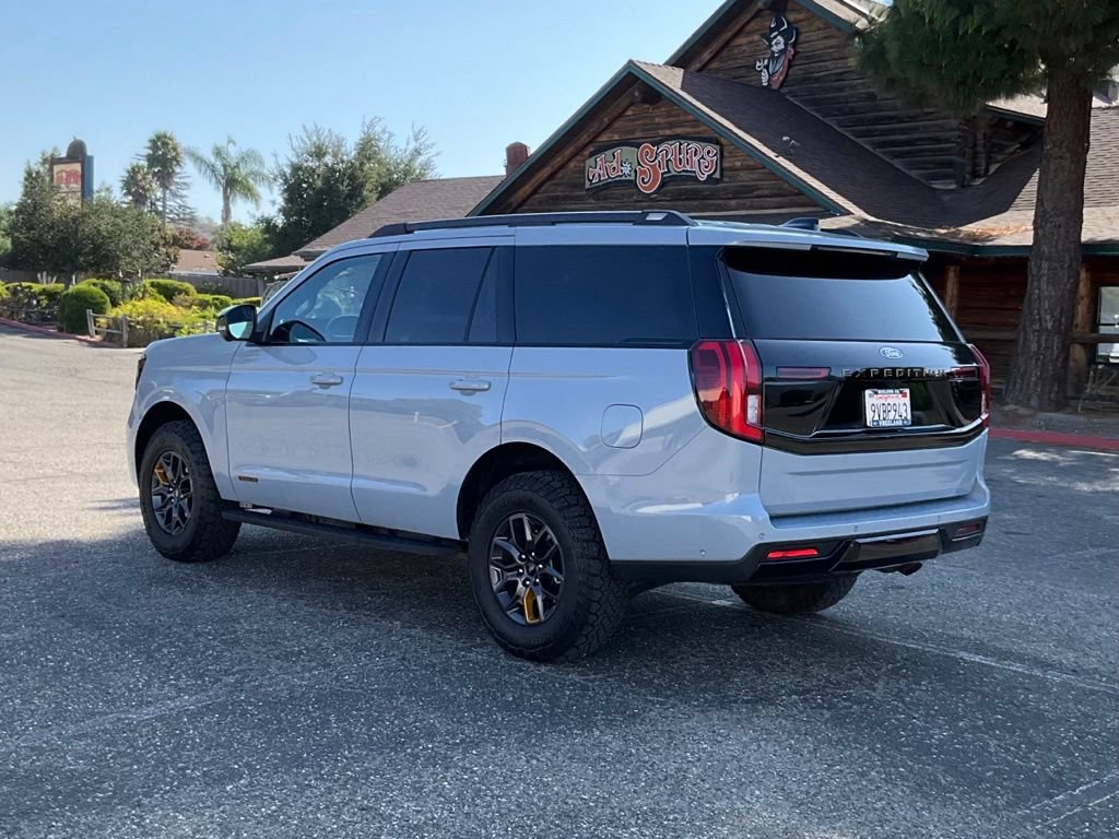Used 2025 Ford Expedition Tremor AWD/4WD image 4