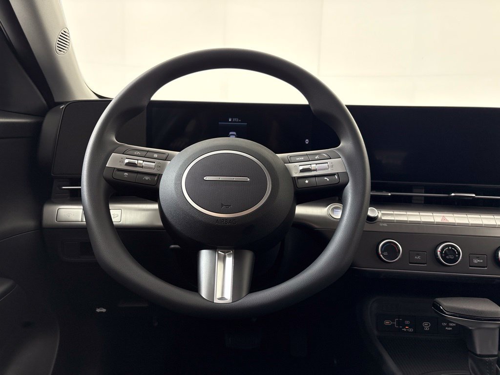 New 2027 Hyundai Kona SE FWD image 20
