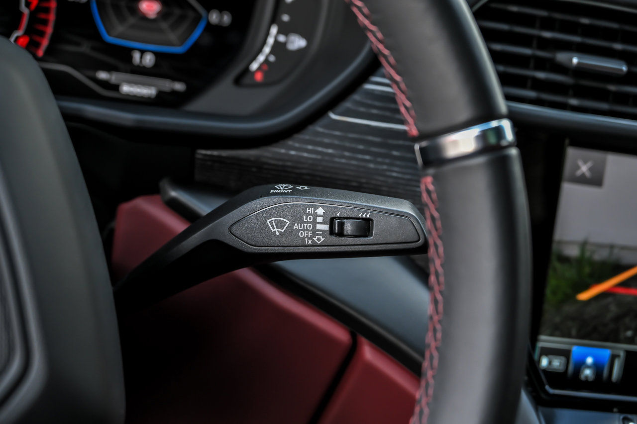 Used 2022 Lamborghini Urus AWD/4WD image 44