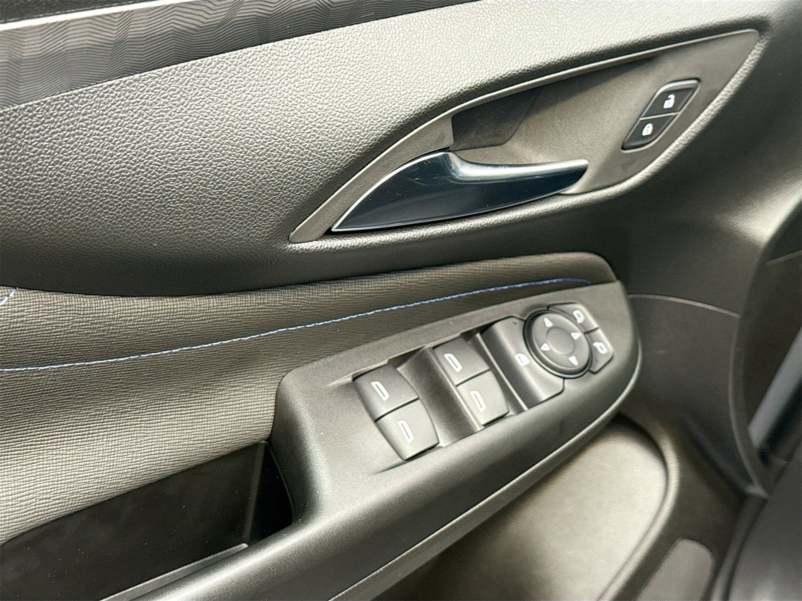 Certified 2024 Buick Envista Sport Touring image 17