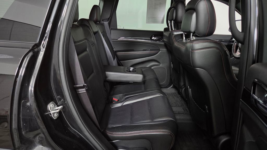 Used 2019 Jeep Grand Cherokee Trailhawk w/ Trailhawk Luxury Group AWD/4WD image 35