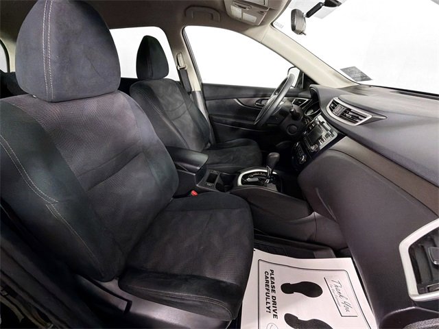 Used 2016 Nissan Rogue SV image 24