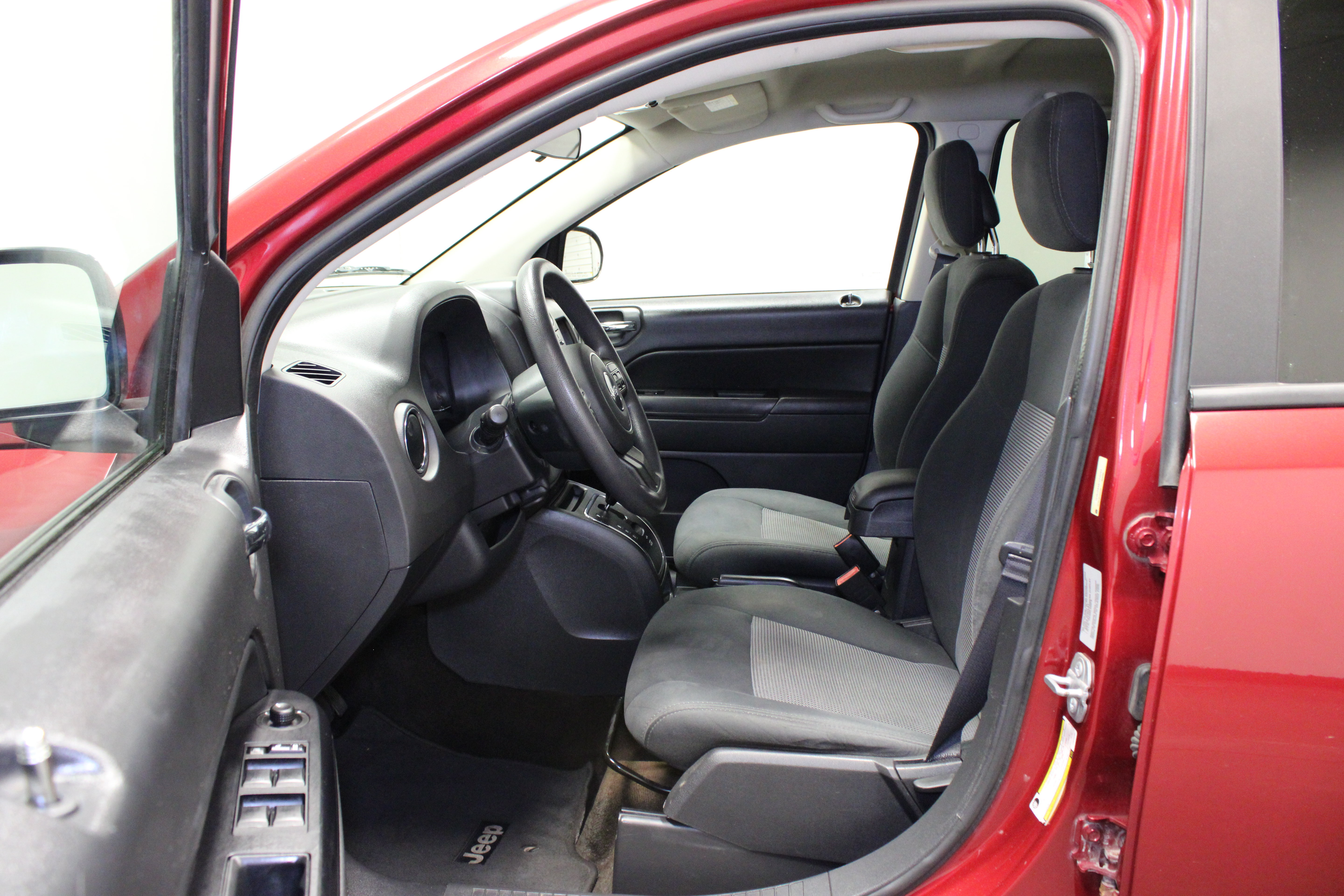 Used 2015 Jeep Compass Sport w/ Power Value Group AWD/4WD image 14