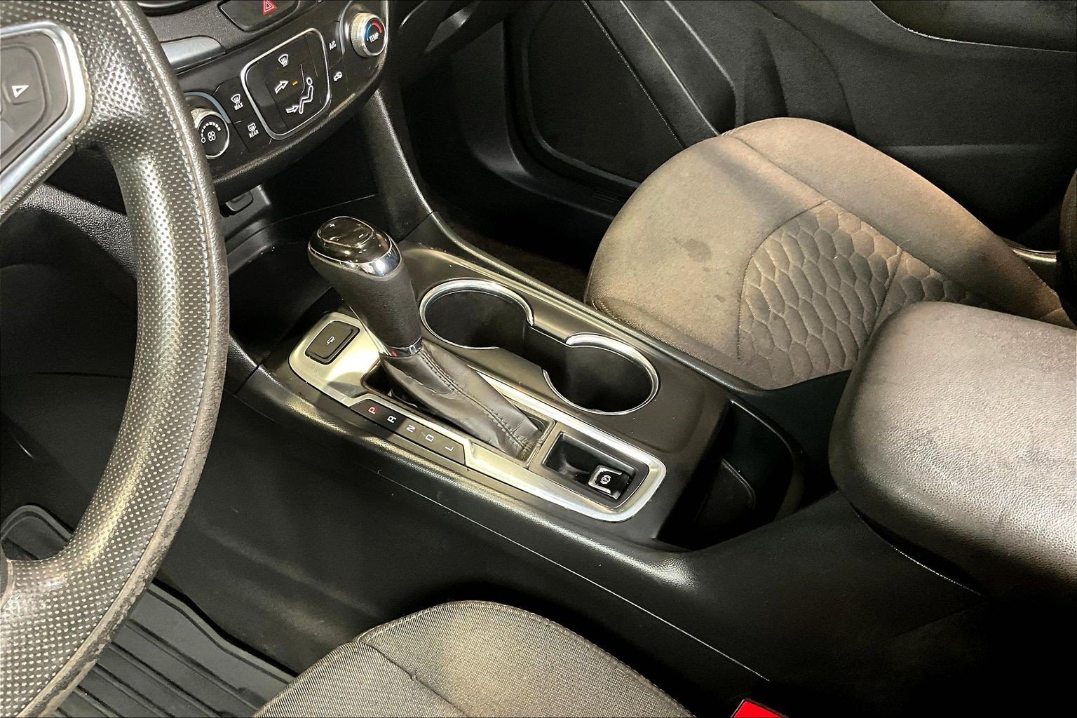 Used 2020 Chevrolet Equinox LT FWD image 18