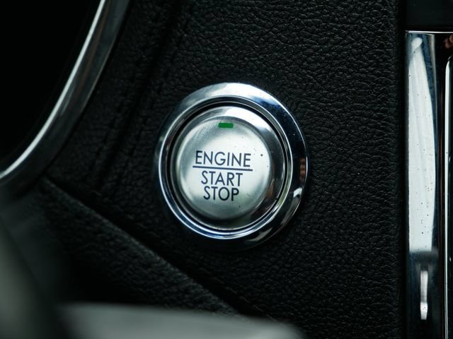 Used 2017 Lincoln Continental Select FWD image 23