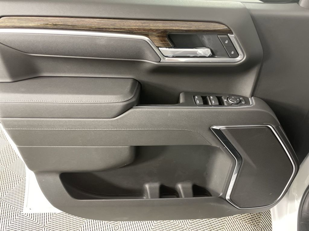 Used 2025 GMC Sierra 1500 Elevation image 22