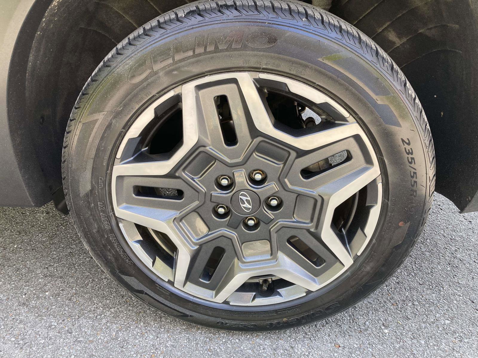 Used 2023 Hyundai Santa Fe Limited image 11