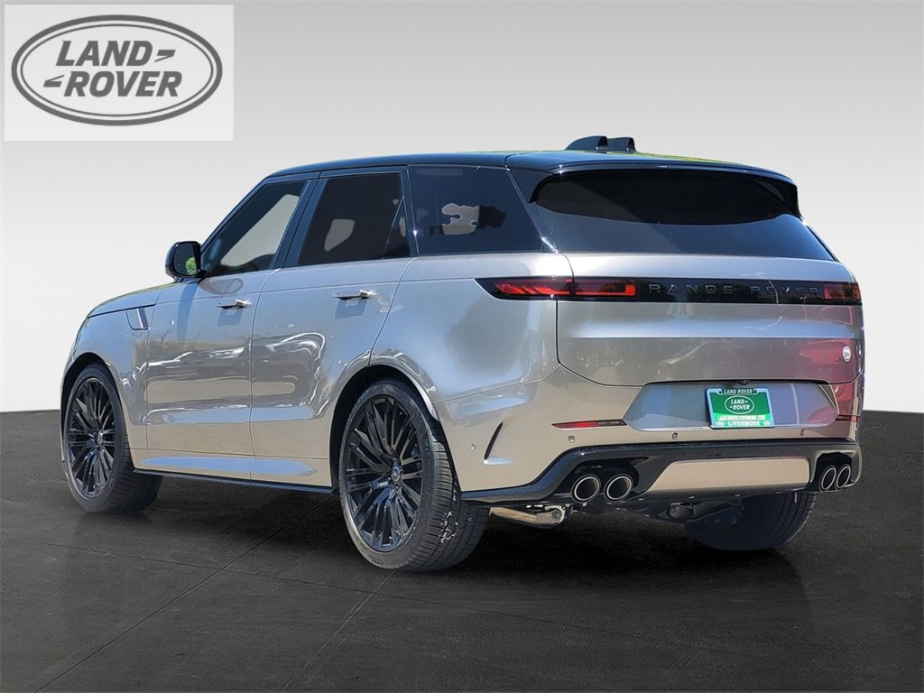 Used 2024 Land Rover Range Rover Sport image 6