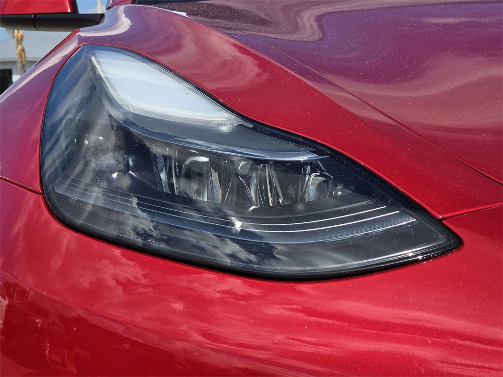 Used 2021 Tesla Model 3 Performance image 12