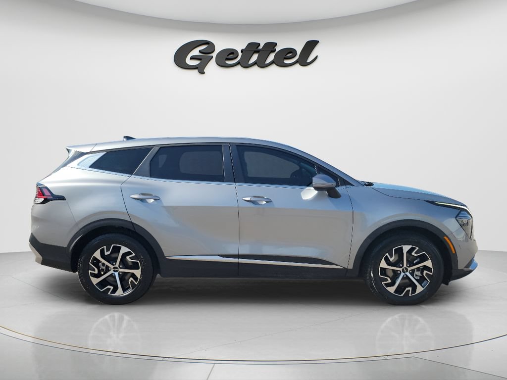 Used 2024 Kia Sportage EX FWD image 5