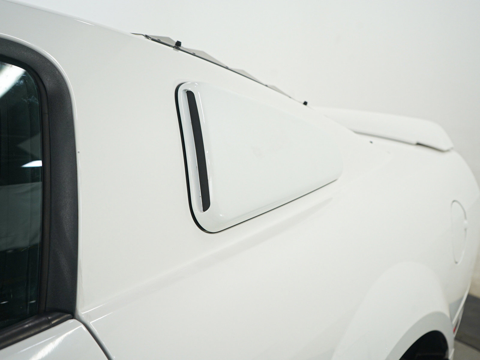Used 2009 Ford Mustang Shelby GT500 RWD image 12