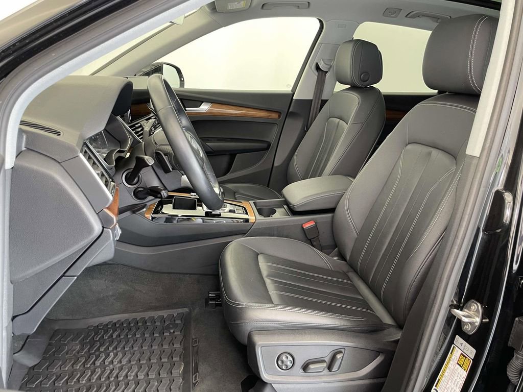Certified 2023 Audi Q5 2.0T Premium w/ Convenience Package AWD/4WD image 5
