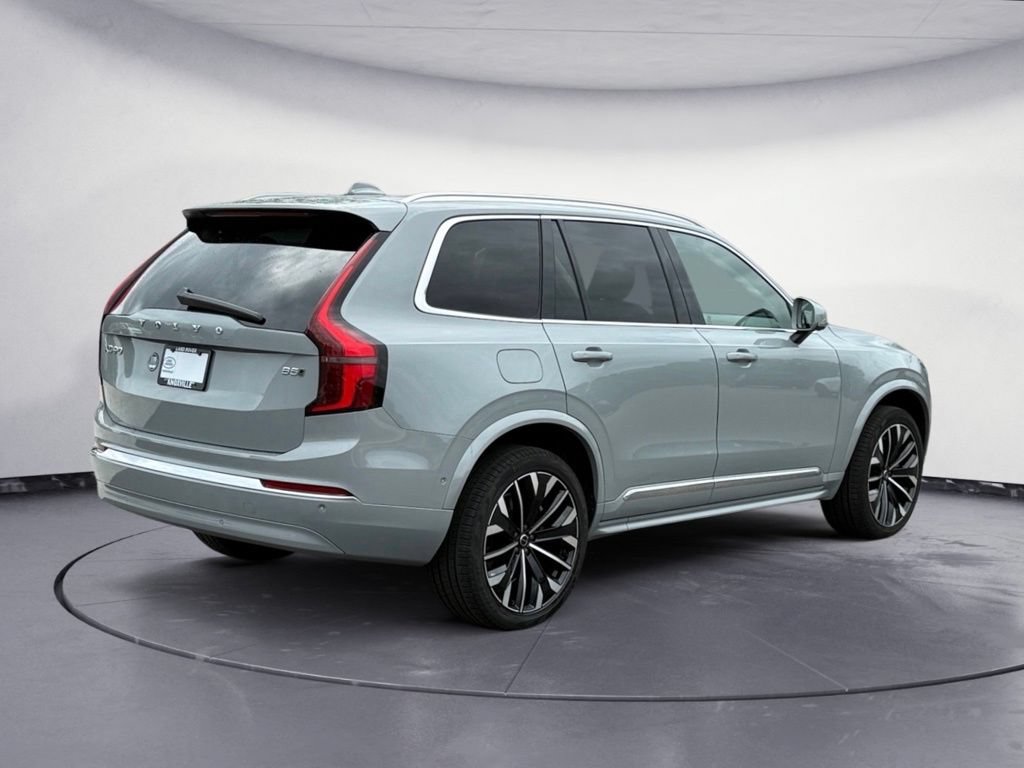 Used 2025 Volvo XC90 B5 Plus AWD/4WD image 7