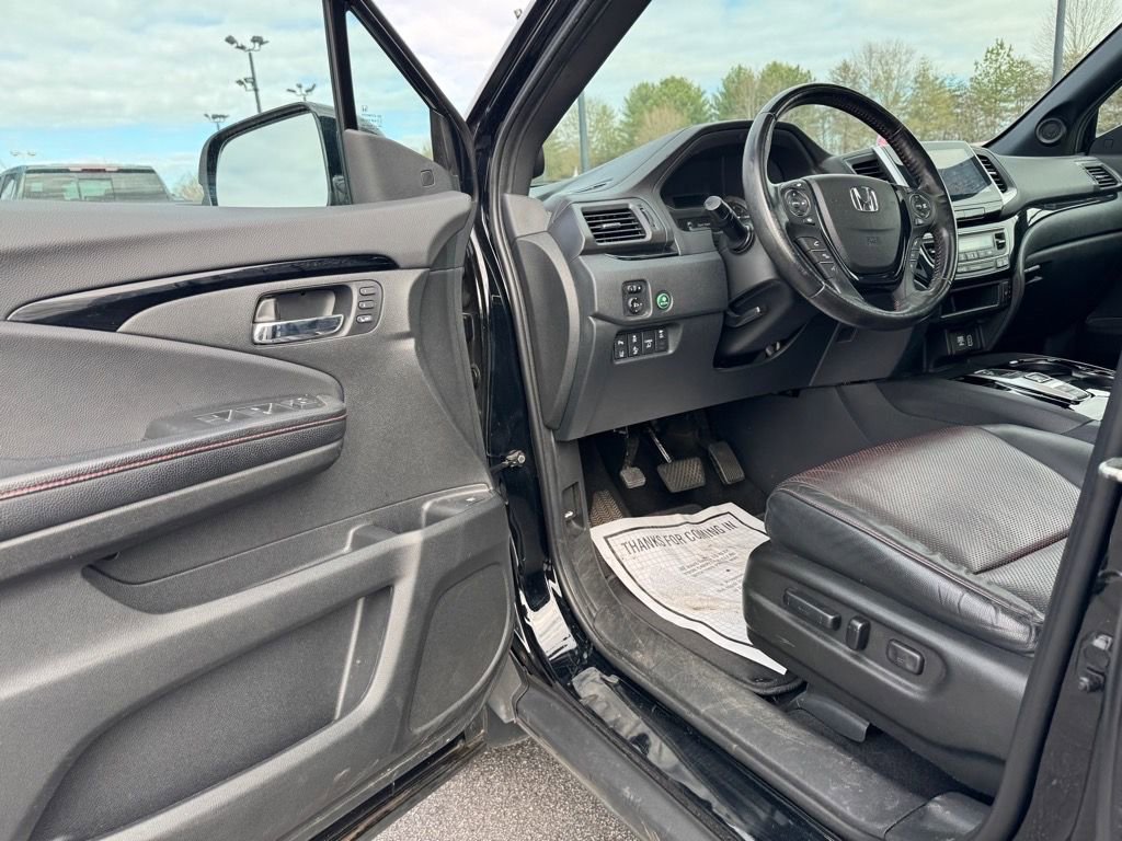 Used 2020 Honda Ridgeline Black Edition image 15