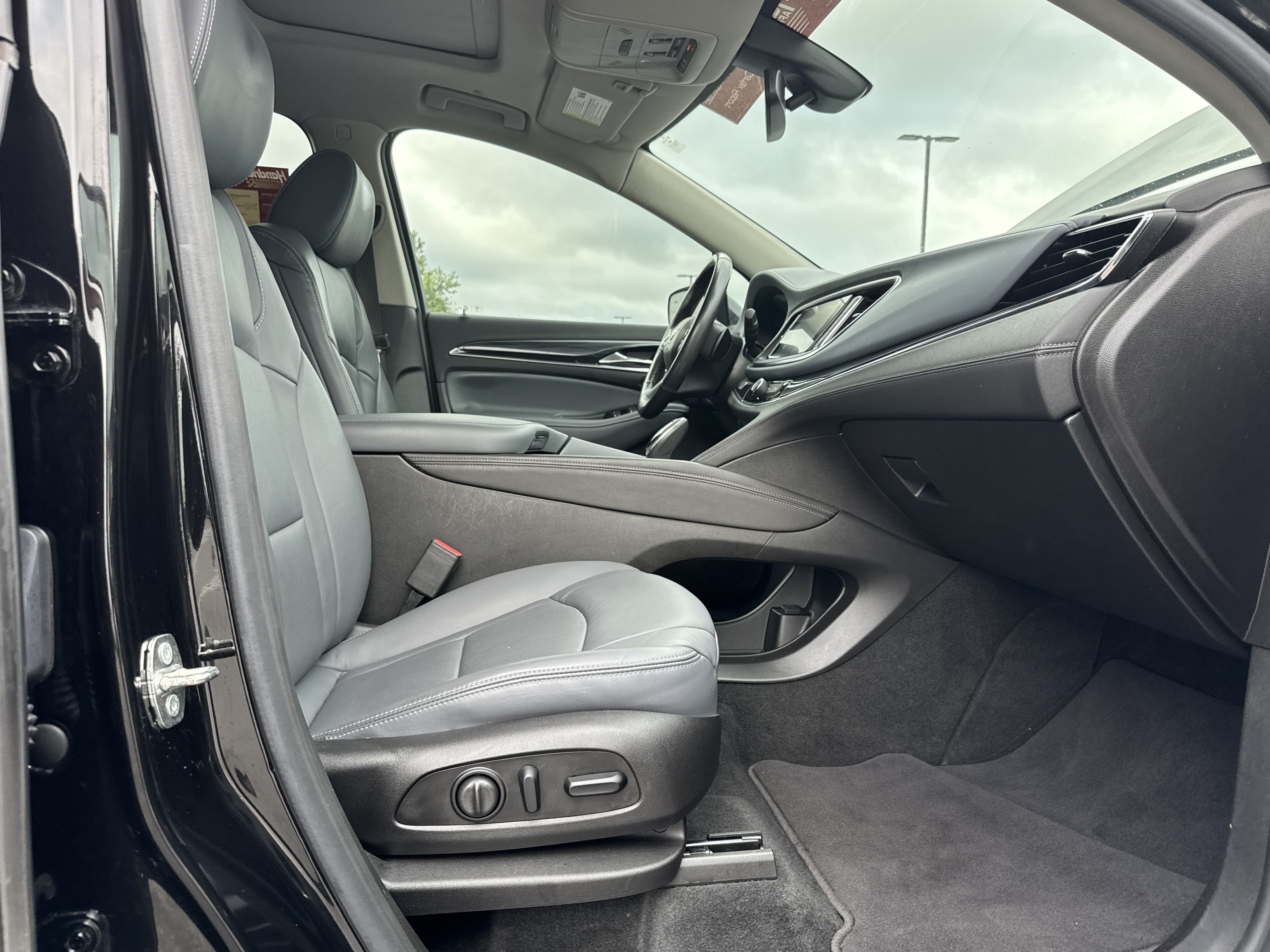Used 2018 Buick Enclave Premium w/ Experience Buick Package FWD image 33