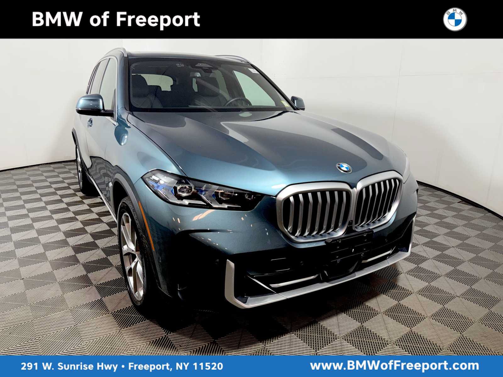 Used 2024 BMW X5 xDrive40i w/ Premium Package AWD/4WD image 1