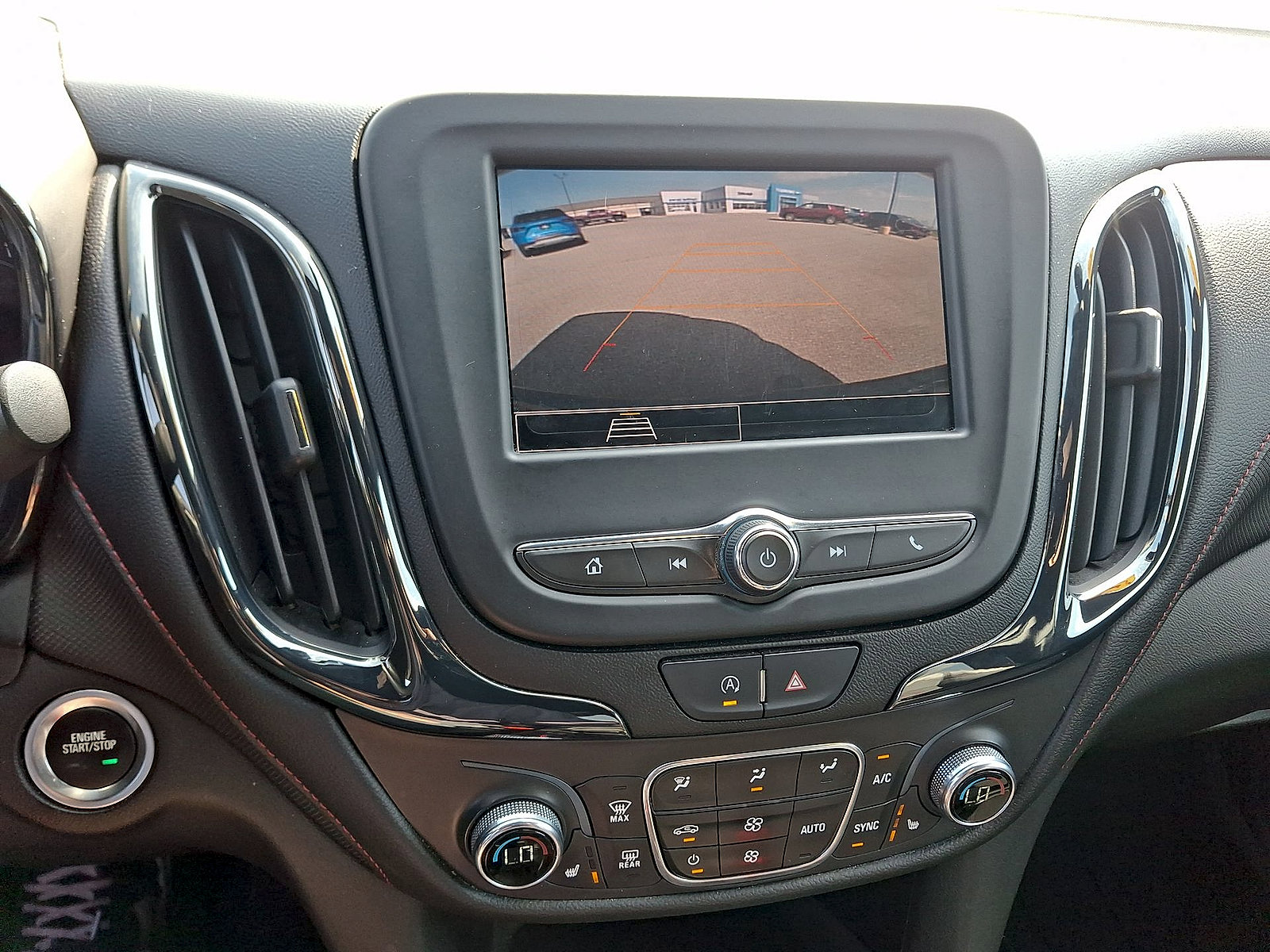 Used 2022 Chevrolet Equinox RS FWD image 15