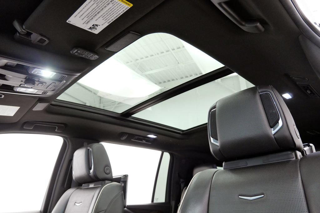 Used 2021 Cadillac Escalade ESV Premium Luxury AWD/4WD image 38