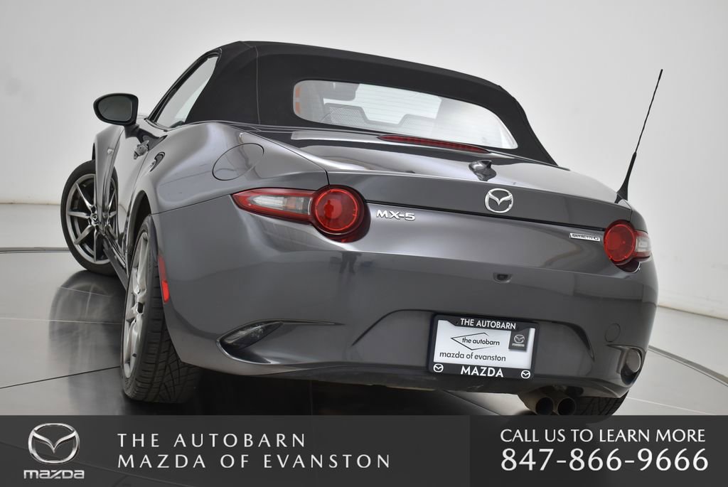 Certified 2022 MAZDA MX-5 Miata Grand Touring RWD image 9