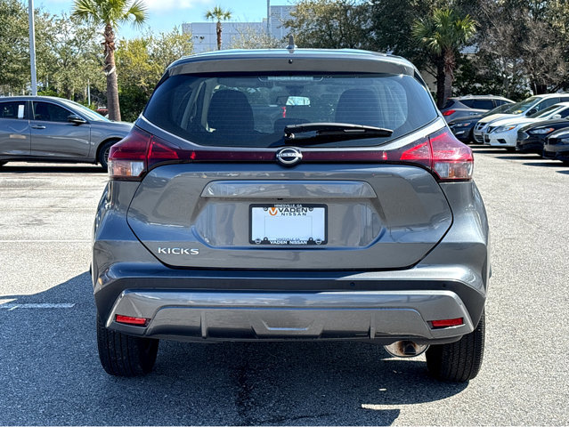 Certified 2025 Nissan Kicks Play S image 19