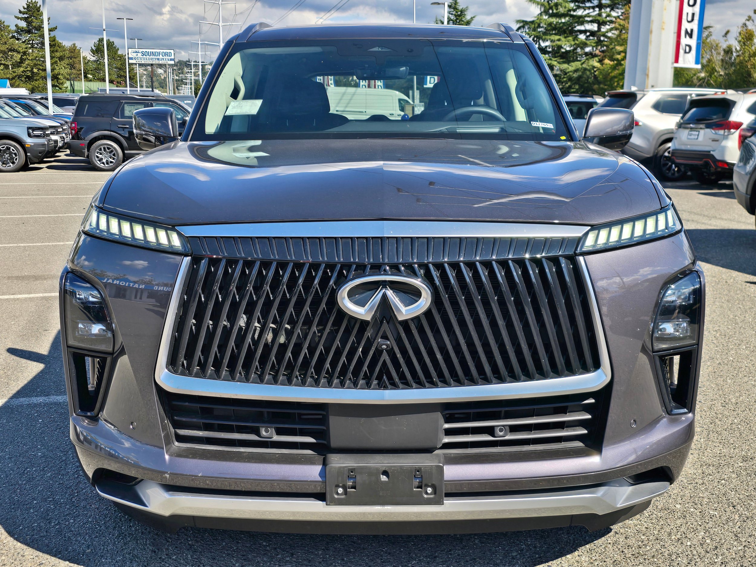 Used 2025 INFINITI QX80 Luxe AWD/4WD image 8