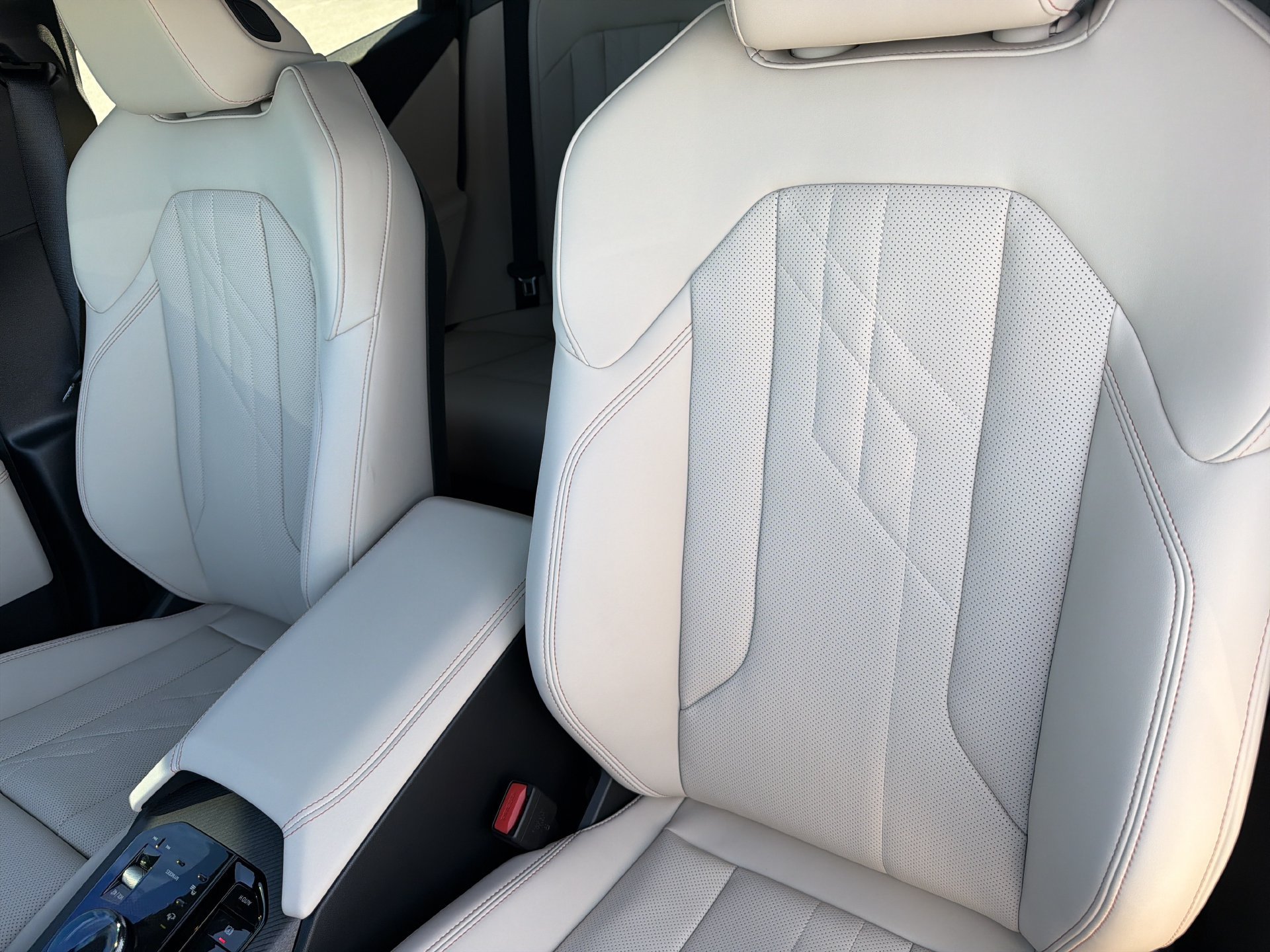 New 2026 BMW X3 xDrive30i w/ Premium Package AWD/4WD image 23