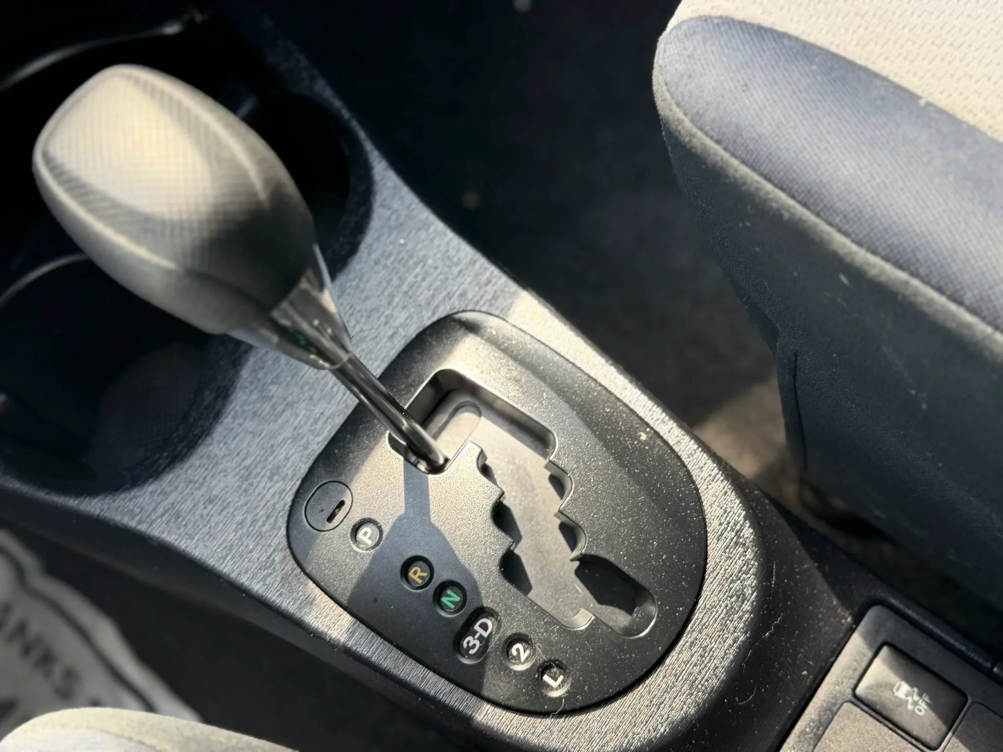 Used 2012 Toyota Yaris LE FWD image 15