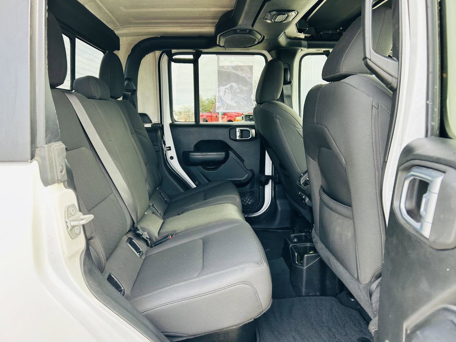 Used 2022 Jeep Gladiator Sport image 25