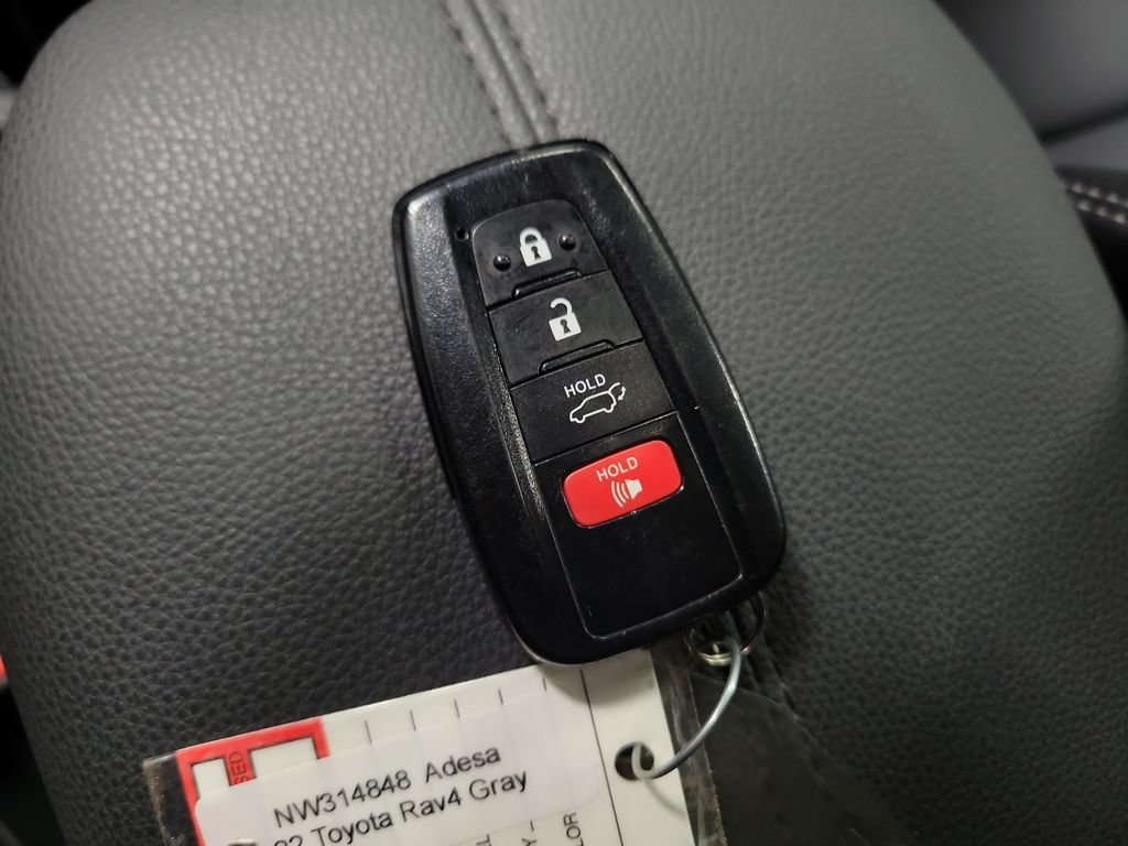 Used 2022 Toyota RAV4 XLE Premium AWD/4WD image 18