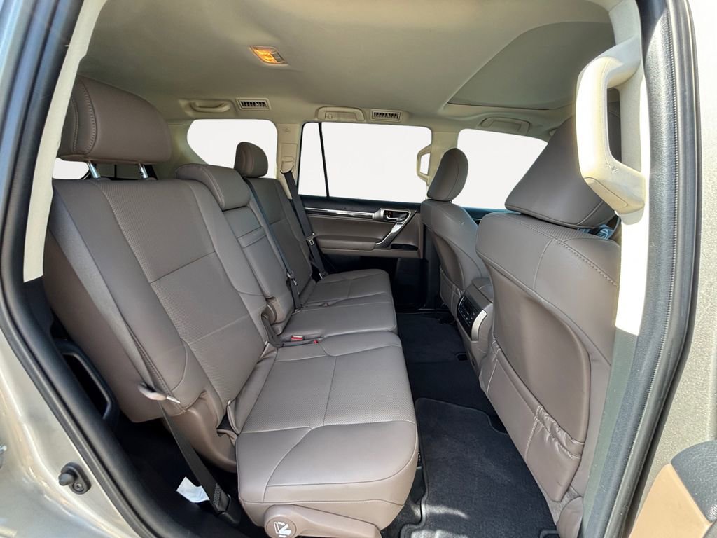Used 2022 Lexus GX 460 Premium image 11