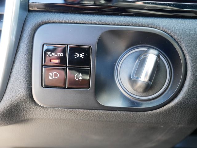 Used 2020 Porsche Cayenne image 24