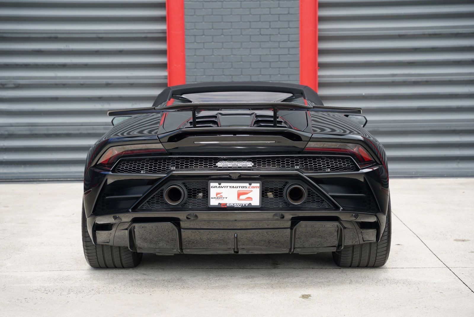 Used 2021 Lamborghini Huracan EVO RWD image 12