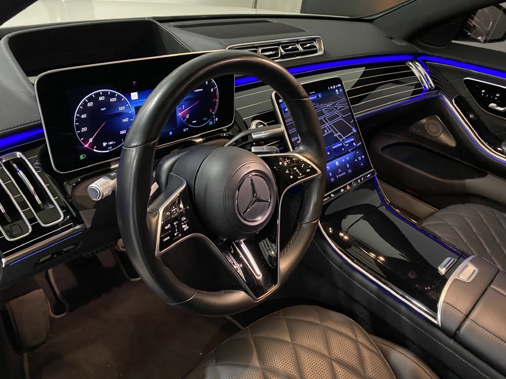Used 2023 Mercedes-Benz S 580 4MATIC Sedan image 3