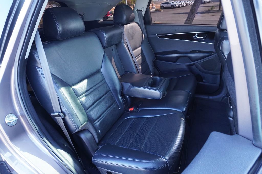 Used 2019 Kia Sorento EX image 9