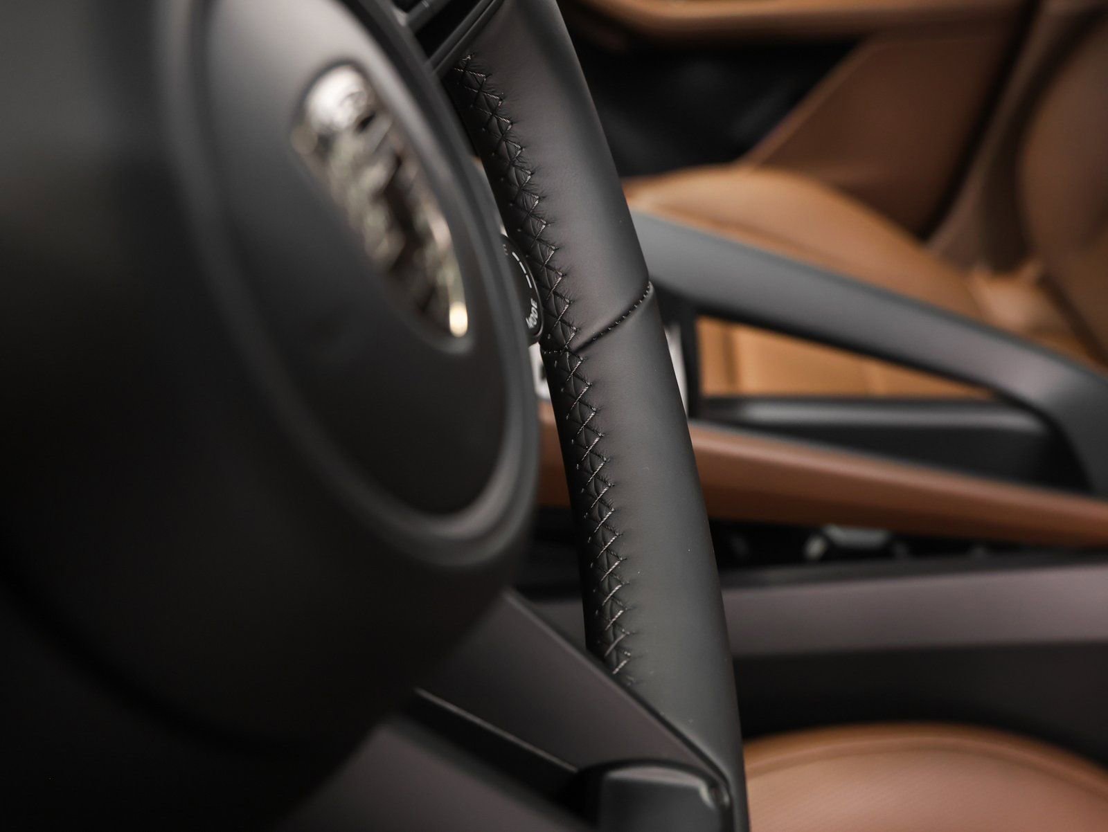 New 2025 Porsche Macan Turbo Electric image 38