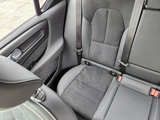 Certified 2025 Volvo XC40 B5 Plus AWD/4WD image 15