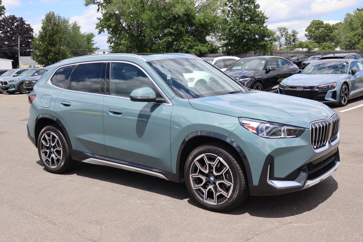 Used 2026 BMW X1 xDrive28i AWD/4WD image 3