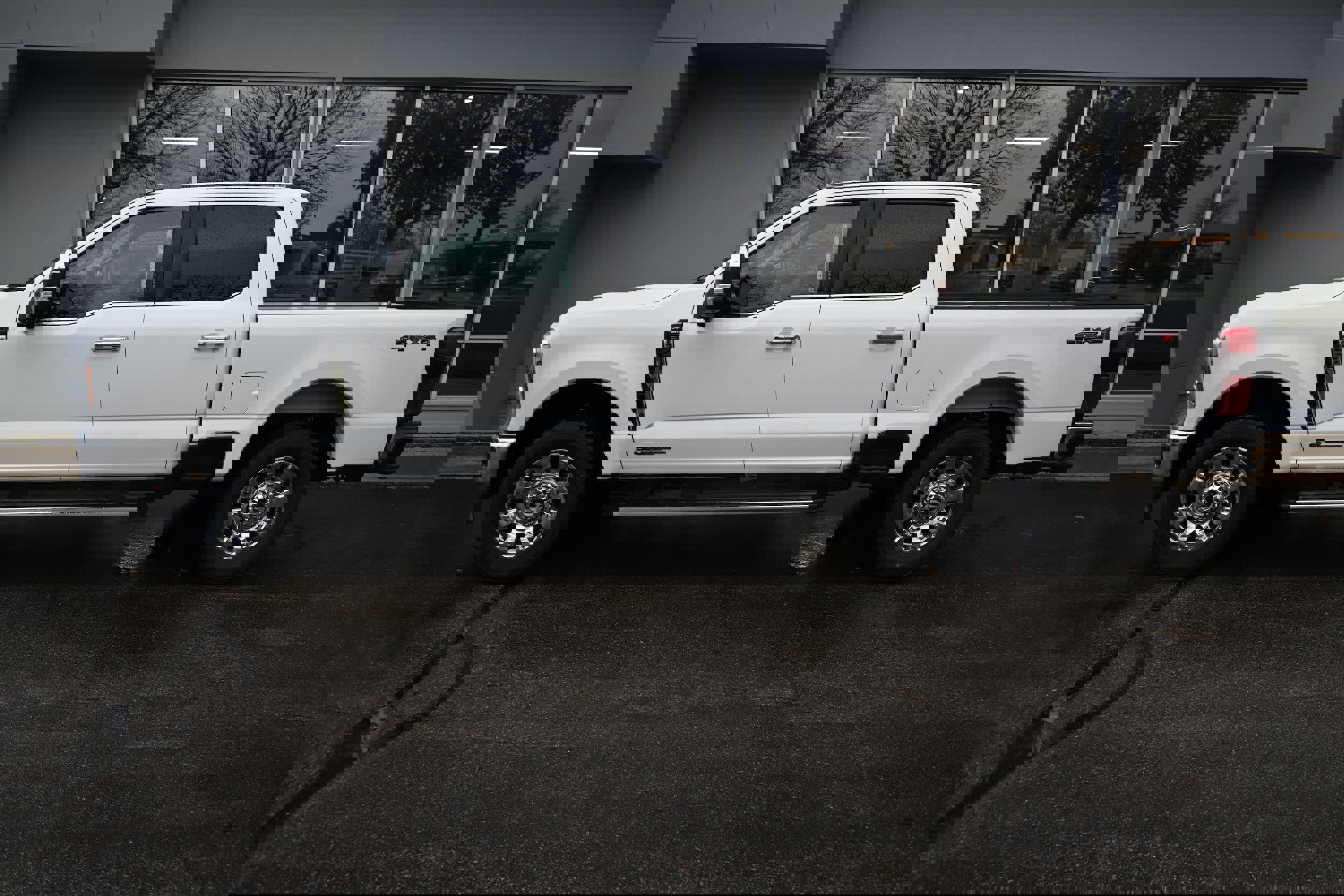 New 2026 Ford F250 Lariat w/ Lariat Premium Package image 9